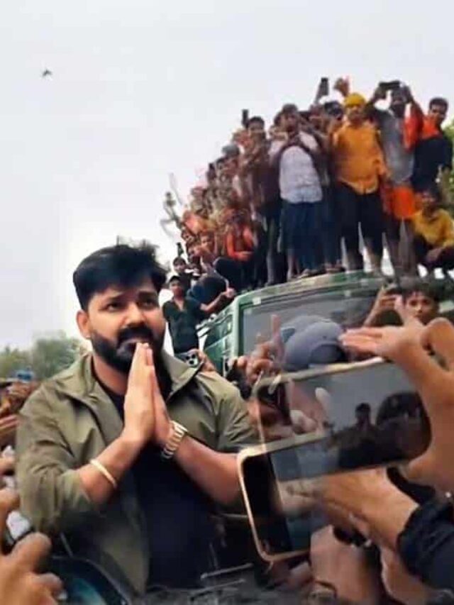 Jawaniya Gaon – मे पहुच Pawan Singh